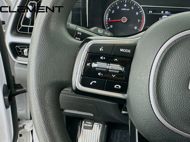 Kia Sorento Vehicle Full-screen Gallery Image 15