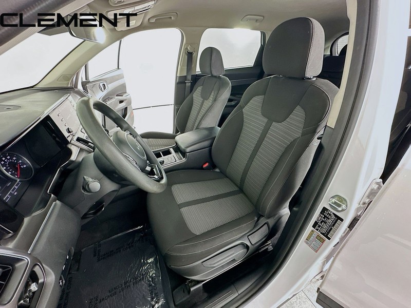 Kia Sorento Vehicle Full-screen Gallery Image 28