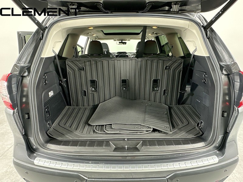 Subaru Ascent Vehicle Full-screen Gallery Image 11