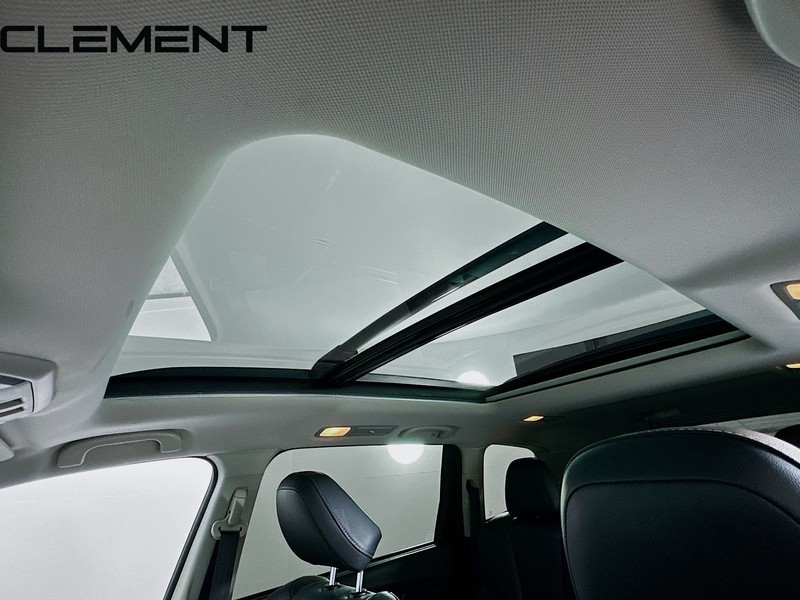 Subaru Ascent Vehicle Full-screen Gallery Image 25