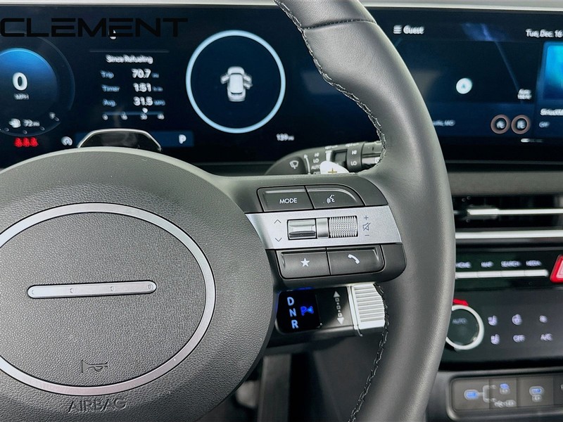 Hyundai Tucson Vehicle Full-screen Gallery Image 16