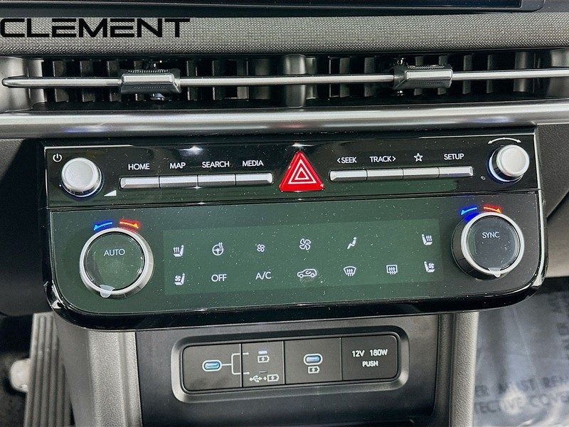 Hyundai Tucson Vehicle Full-screen Gallery Image 21