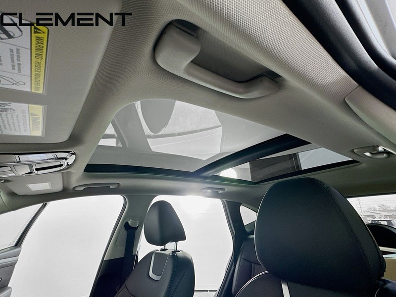 Hyundai Tucson Vehicle Full-screen Gallery Image 24