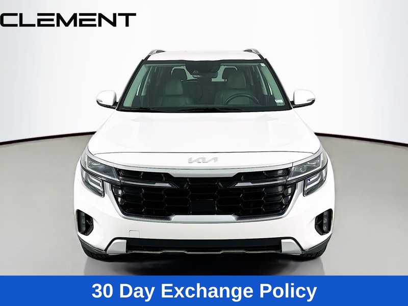 Kia Seltos Vehicle Full-screen Gallery Image 3