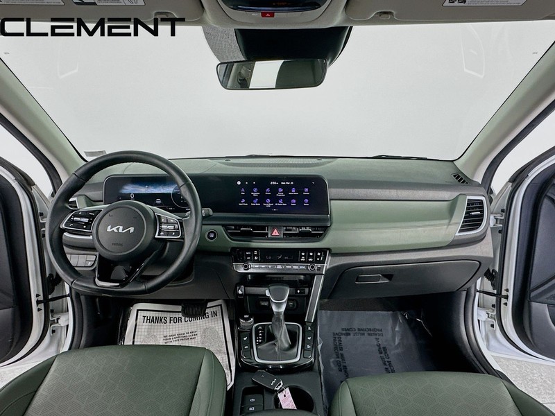 Kia Seltos Vehicle Full-screen Gallery Image 12