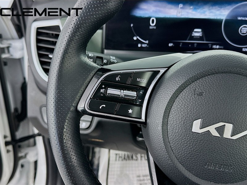 Kia Seltos Vehicle Full-screen Gallery Image 15