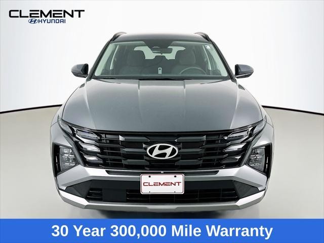 Hyundai Tucson Vehicle Full-screen Gallery Image 2