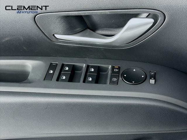 Hyundai Tucson Vehicle Full-screen Gallery Image 22