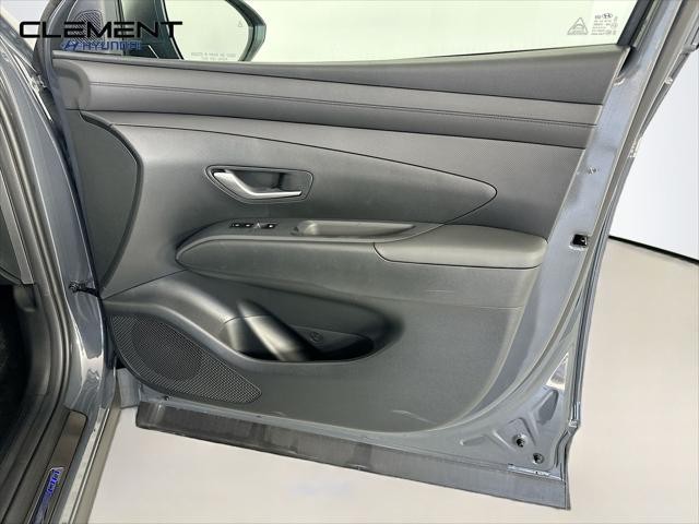 Hyundai Tucson Vehicle Full-screen Gallery Image 30