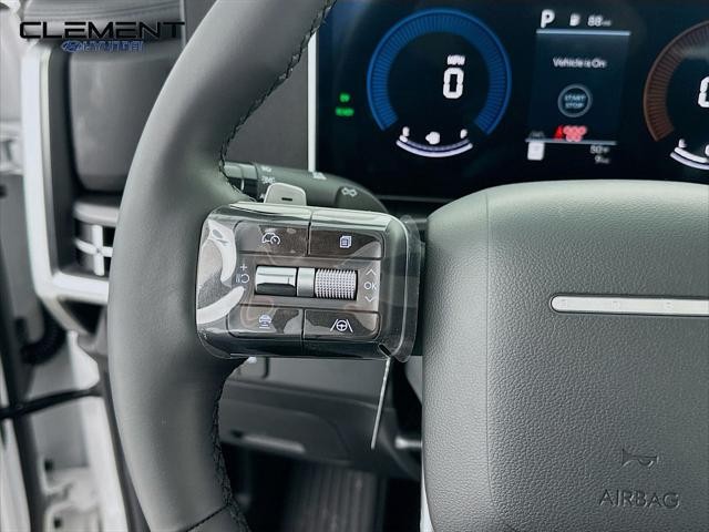 Hyundai Santa Fe Hybrid Vehicle Full-screen Gallery Image 14