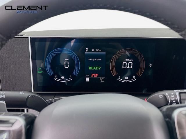 Hyundai Santa Fe Hybrid Vehicle Full-screen Gallery Image 16