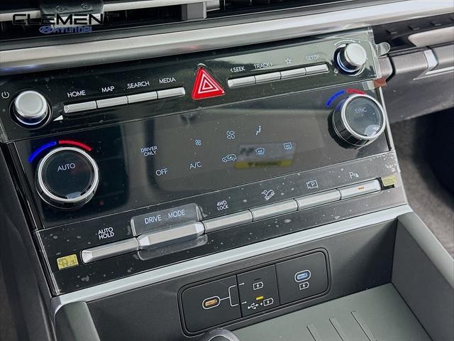 Hyundai Santa Fe Hybrid Vehicle Full-screen Gallery Image 19