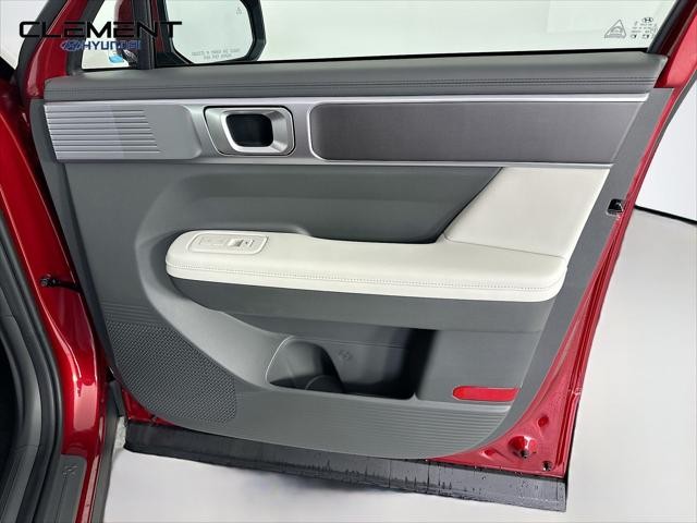 Hyundai Santa Fe Hybrid Vehicle Full-screen Gallery Image 30