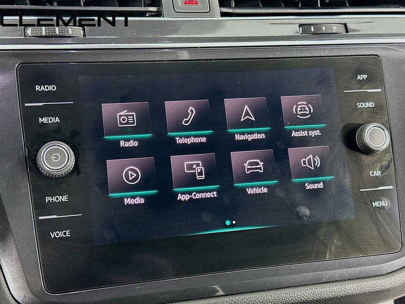 Volkswagen Tiguan Vehicle Full-screen Gallery Image 19