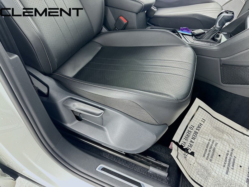 Volkswagen Tiguan Vehicle Full-screen Gallery Image 33