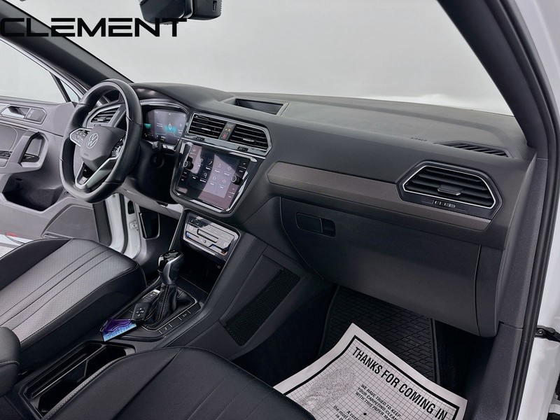 Volkswagen Tiguan Vehicle Full-screen Gallery Image 34