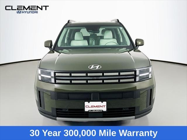 Hyundai Santa Fe Hybrid Vehicle Full-screen Gallery Image 2