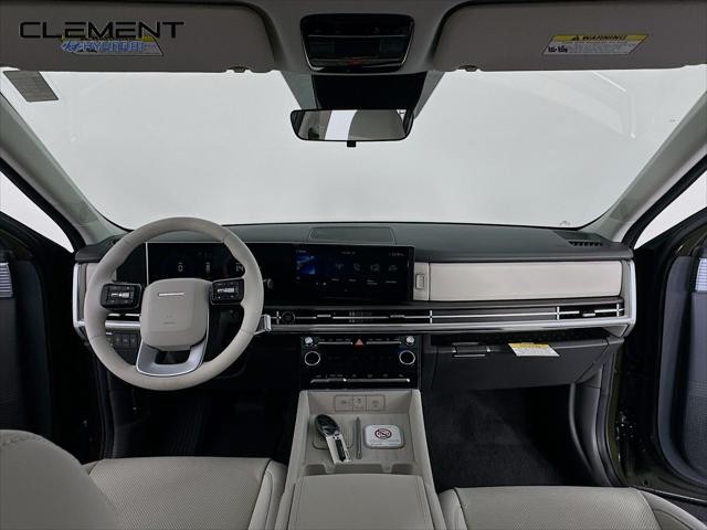 Hyundai Santa Fe Hybrid Vehicle Full-screen Gallery Image 11