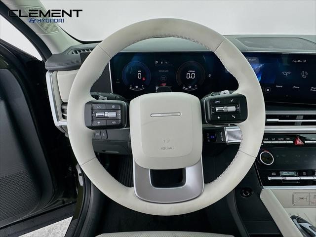 Hyundai Santa Fe Hybrid Vehicle Full-screen Gallery Image 13