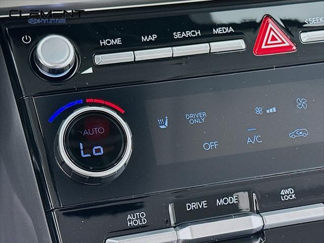 Hyundai Santa Fe Hybrid Vehicle Full-screen Gallery Image 20