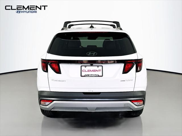 Hyundai Tucson Hybrid Vehicle Full-screen Gallery Image 7