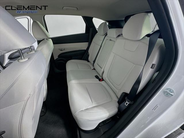 Hyundai Tucson Hybrid Vehicle Full-screen Gallery Image 27