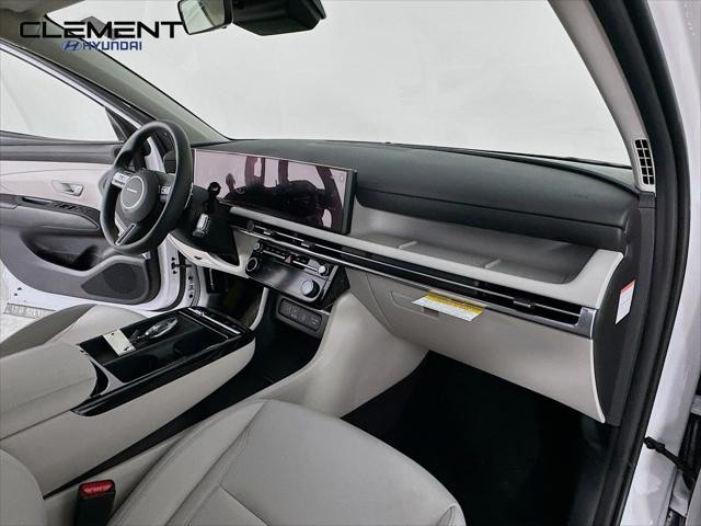 Hyundai Tucson Hybrid Vehicle Full-screen Gallery Image 29