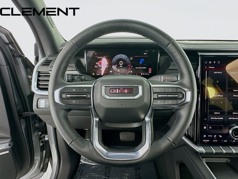 GMC Acadia Vehicle Full-screen Gallery Image 14