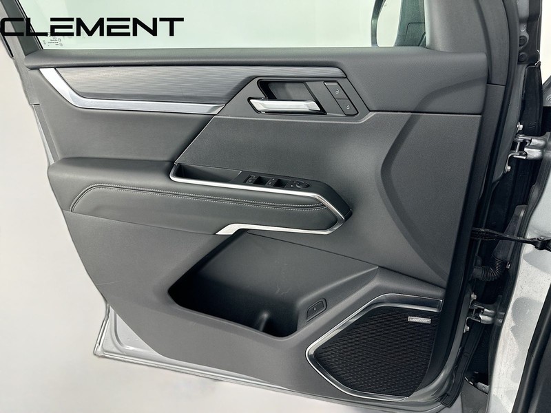 GMC Acadia Vehicle Full-screen Gallery Image 28