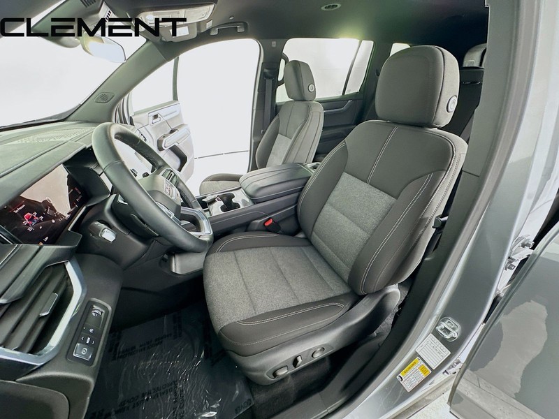 GMC Acadia Vehicle Full-screen Gallery Image 30