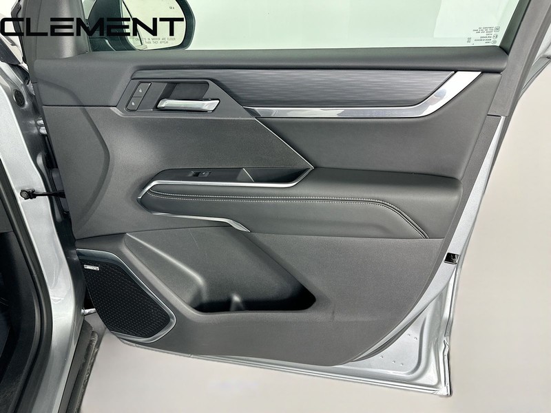 GMC Acadia Vehicle Full-screen Gallery Image 37