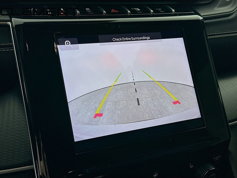 Jeep Grand Cherokee L Vehicle Full-screen Gallery Image 20