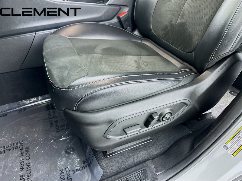 Jeep Grand Cherokee L Vehicle Full-screen Gallery Image 28