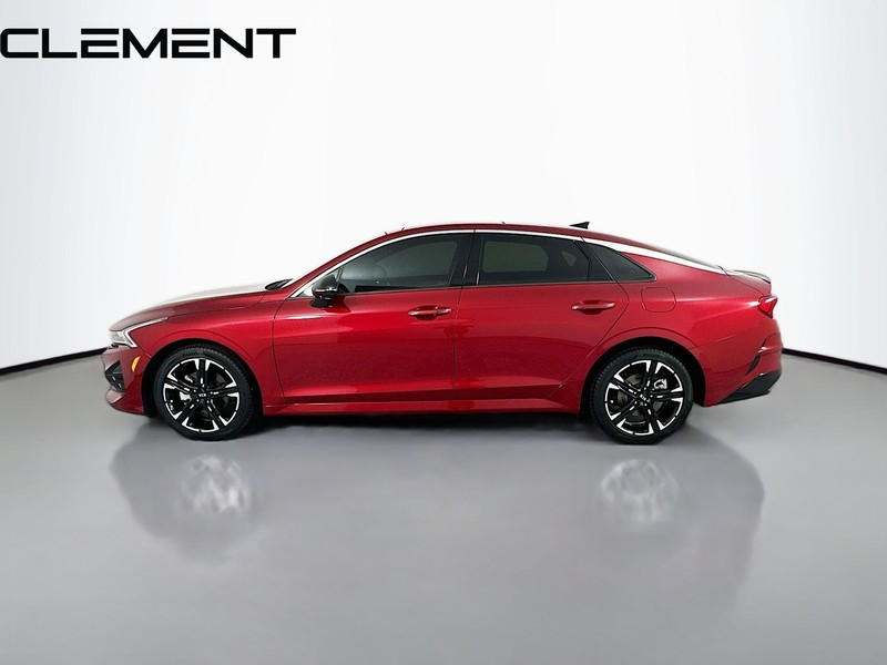 Kia K5 Vehicle Full-screen Gallery Image 6