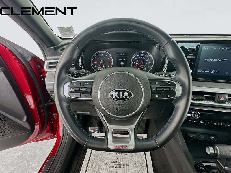 Kia K5 Vehicle Full-screen Gallery Image 14