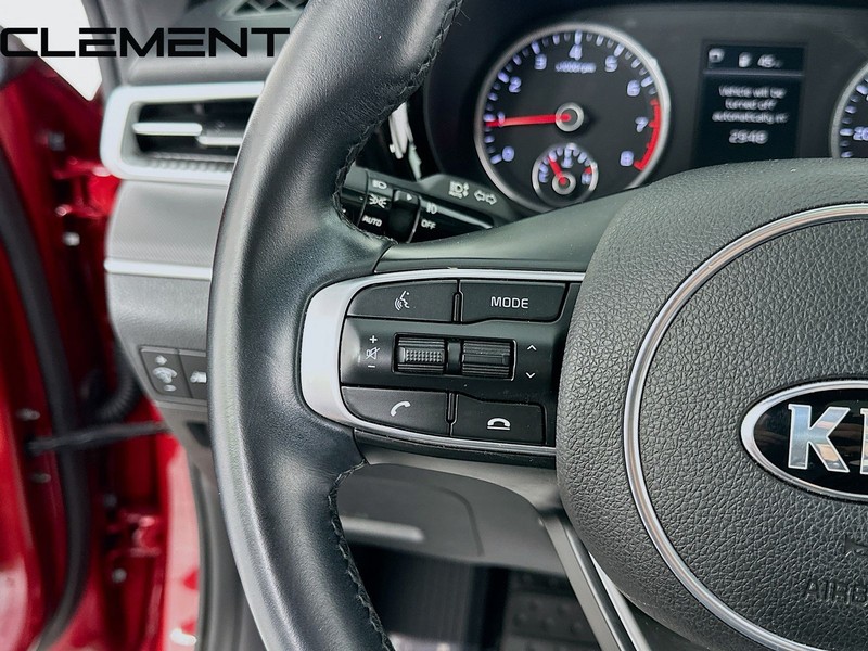 Kia K5 Vehicle Full-screen Gallery Image 15