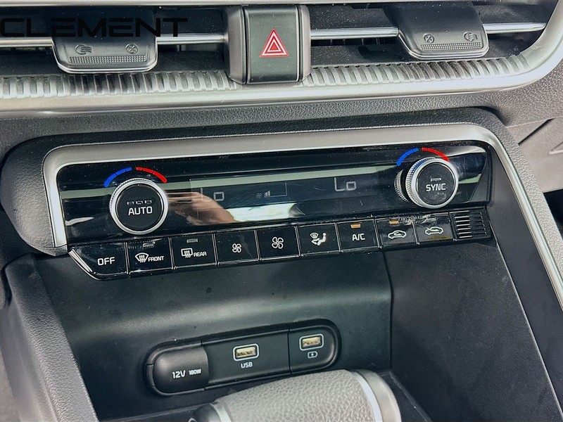 Kia K5 Vehicle Full-screen Gallery Image 22