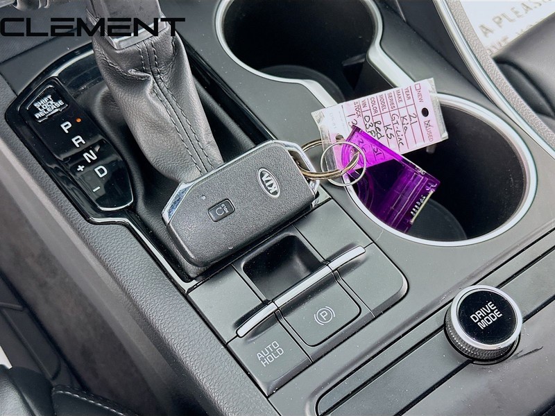 Kia K5 Vehicle Full-screen Gallery Image 23