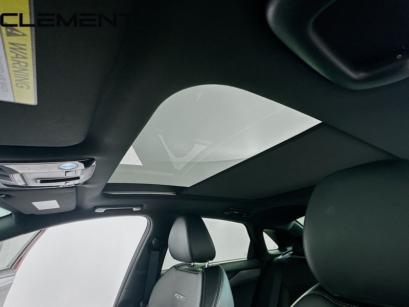 Kia K5 Vehicle Full-screen Gallery Image 24