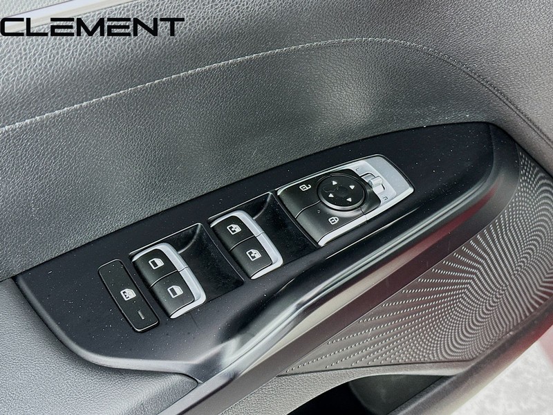 Kia K5 Vehicle Full-screen Gallery Image 25