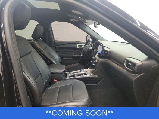 Ford Explorer Vehicle Image 03