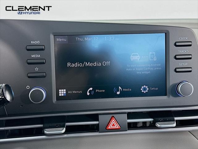 Hyundai Elantra Vehicle Image 17