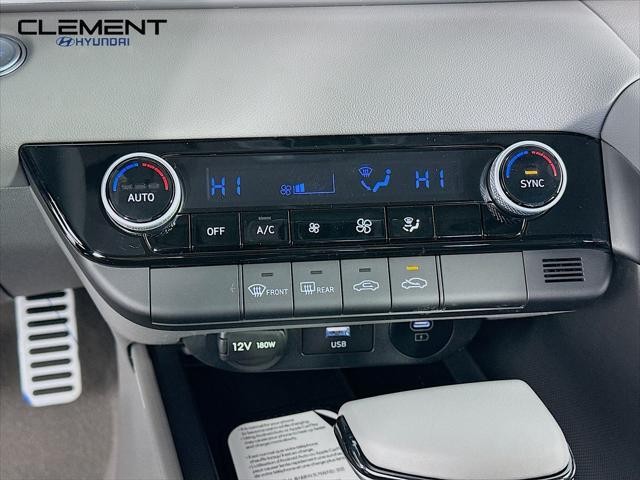 Hyundai Elantra Vehicle Image 19