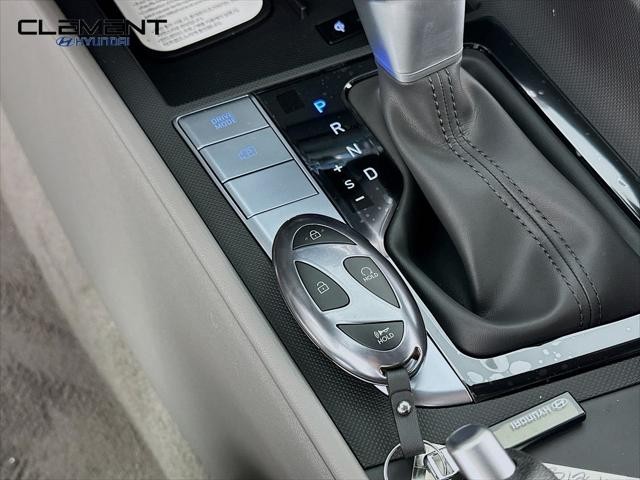 Hyundai Elantra Vehicle Image 20