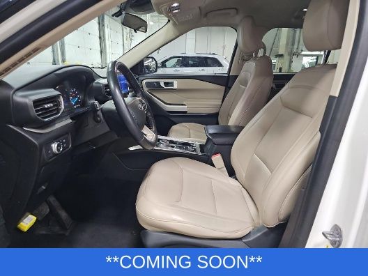 Ford Explorer Vehicle Image 03