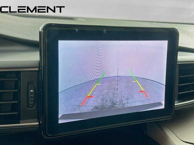 Ford Explorer Vehicle Full-screen Gallery Image 20