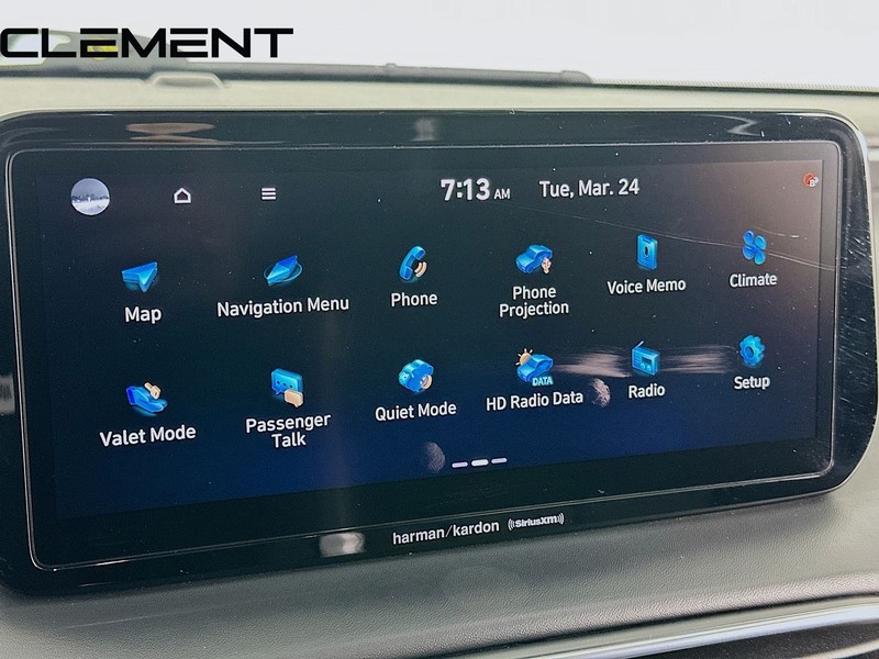 Hyundai Santa Fe Vehicle Full-screen Gallery Image 19