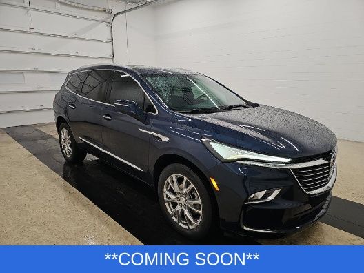 Buick Enclave Vehicle Full-screen Gallery Image 02