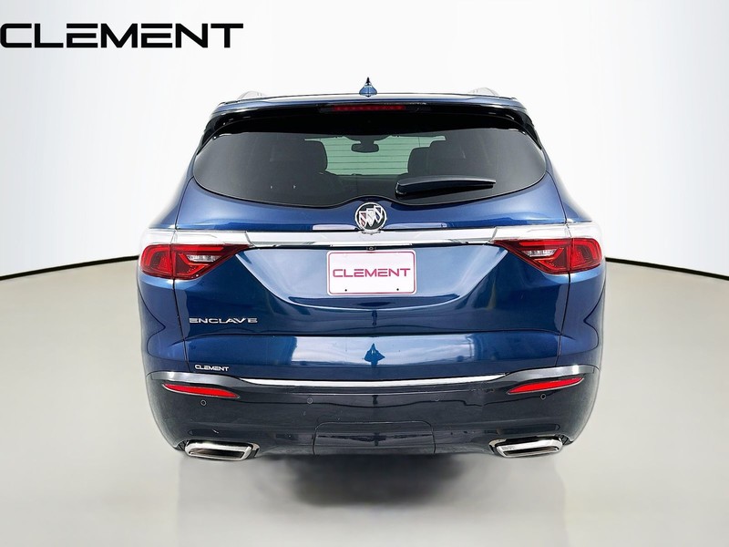Buick Enclave Vehicle Full-screen Gallery Image 8