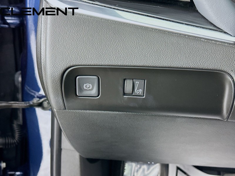 Buick Enclave Vehicle Full-screen Gallery Image 13